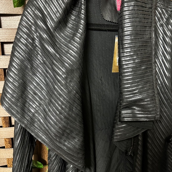 Jacket - Picture 10 of 16